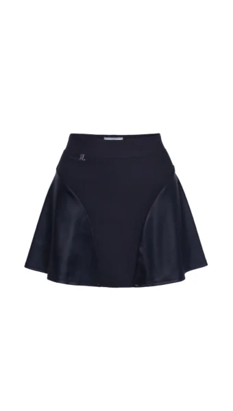 Tootefoto - SKORT BANKS