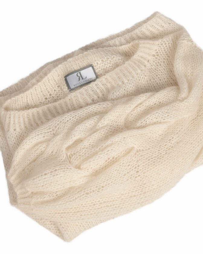 Knitwear by Riina Laanetu - Ivory White