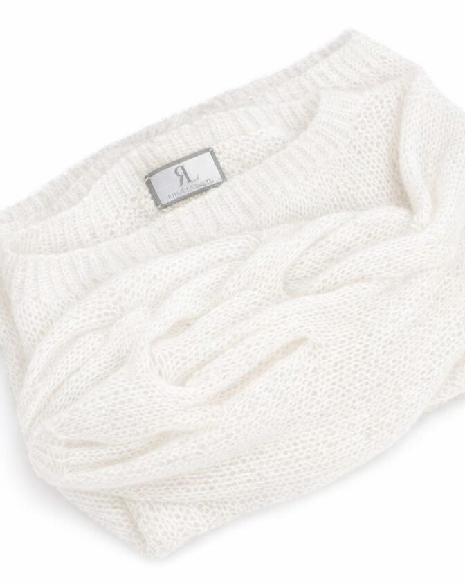 Knitwear by Riina Laanetu - Full White