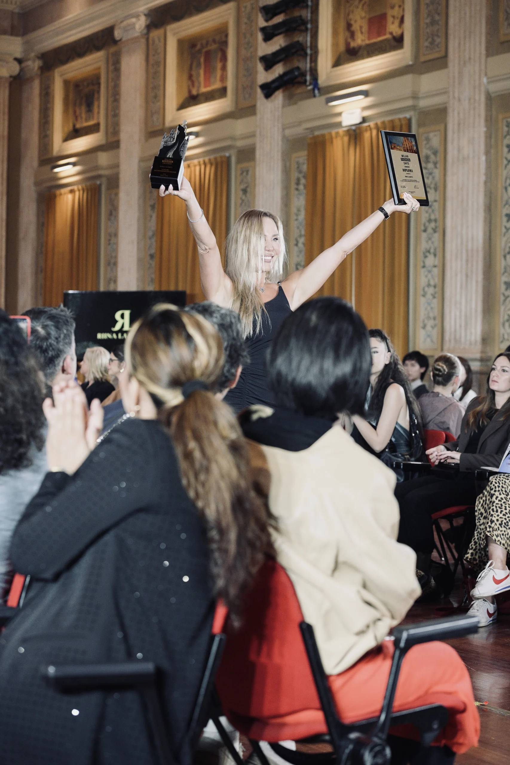 Blogi postituse foto - A Milestone in Milan: RIINA LAANETU Receives Best Women's Luxury Brand Award